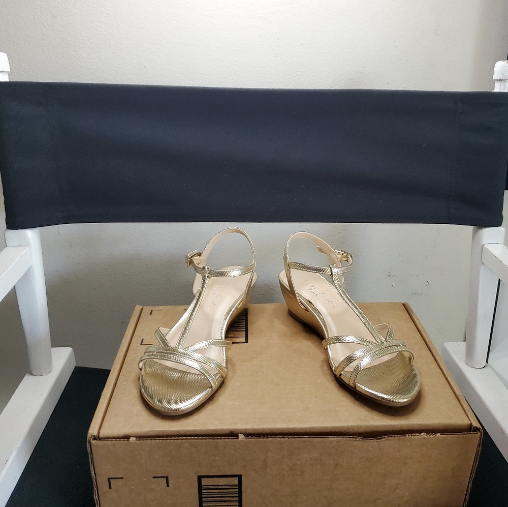 PARADOX LONDON Womens Tessa Wedge Sandal Size 5, Champagne - Picture 3 of 11
